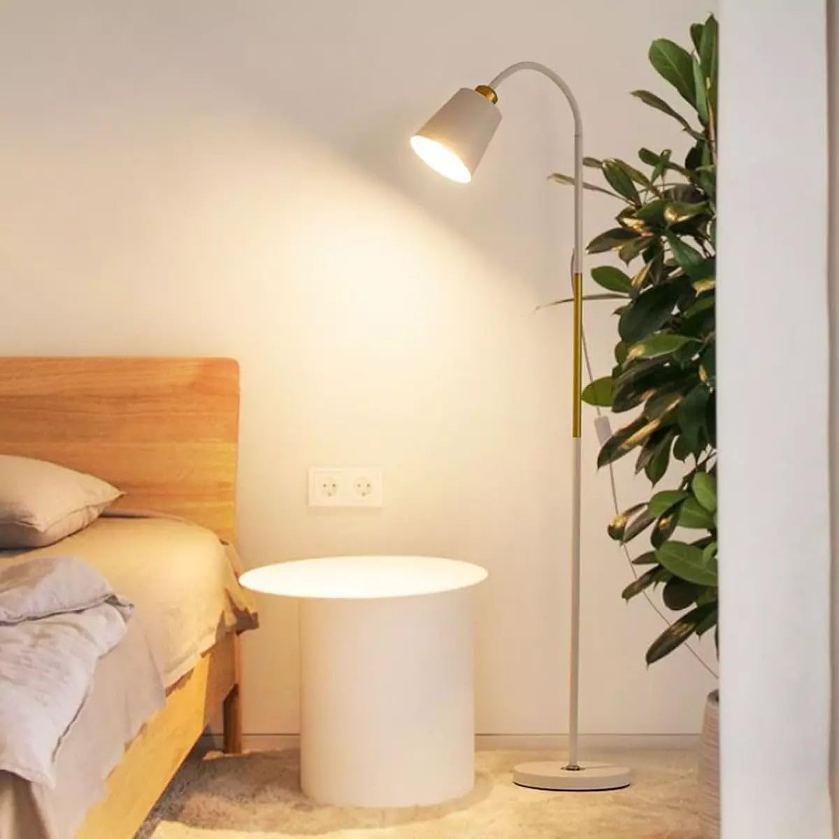 Black Metal Nod Modern Minimalism LED Light